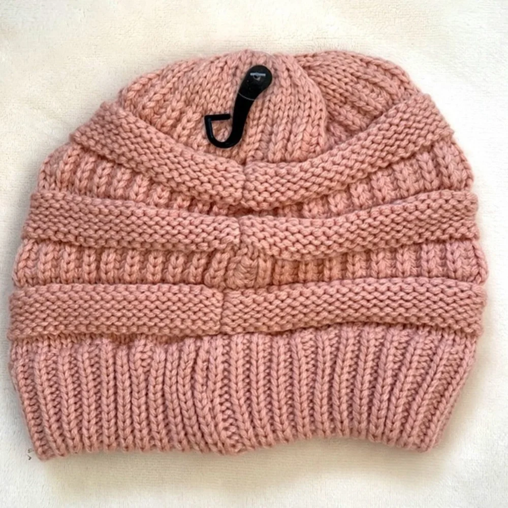 C.C Powder Rose Cable Knit Beanie NWT Slouchy Winter Hat - Picture 2 of 4
